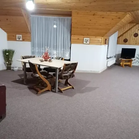 Regim Hotelier Apartment Risnov